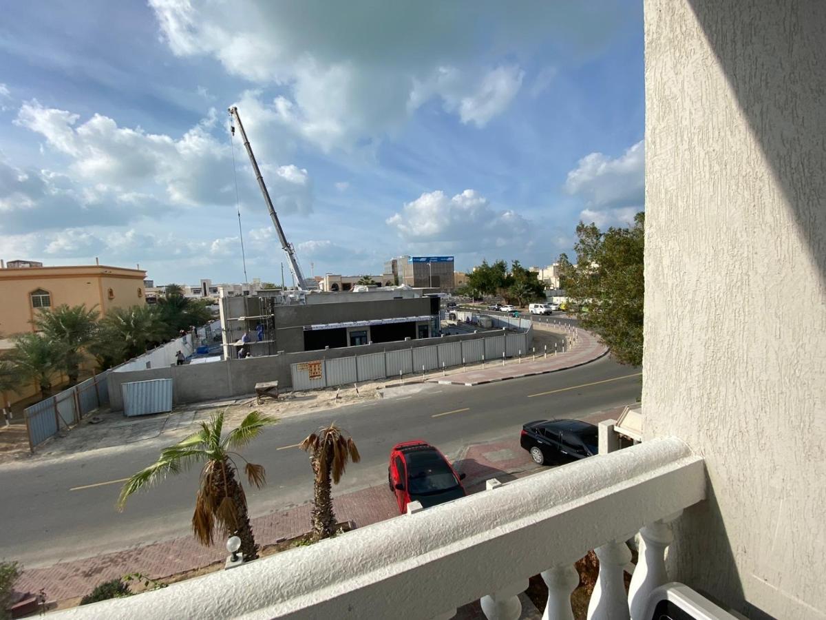 Comfortable Private Rooms In Compound Housing Dubai Bagian luar foto