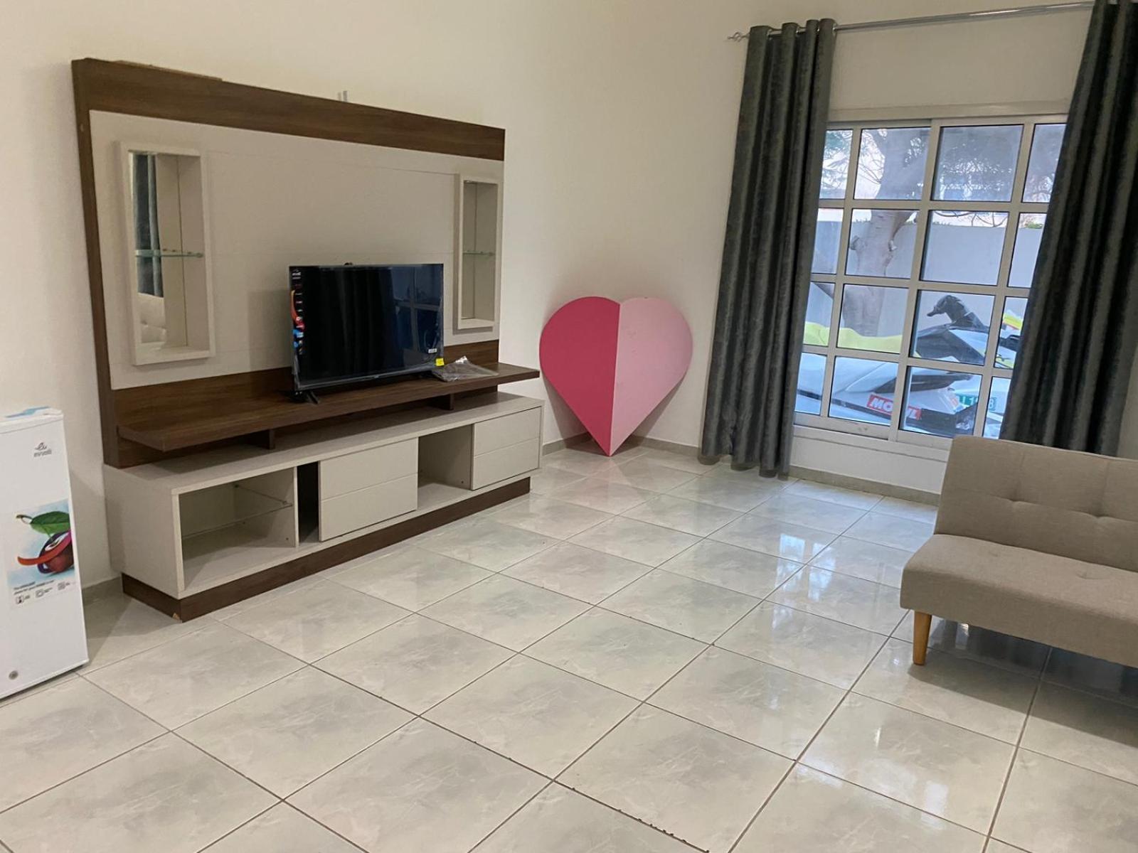 Comfortable Private Rooms In Compound Housing Dubai Bagian luar foto